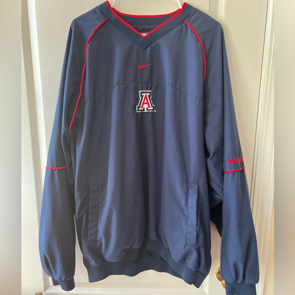 Vintage UNIVERSITY OF ARIZONA windbreaker